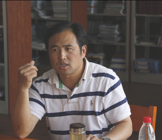 王培君副董事长接受员工记者的采访