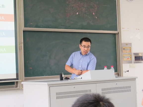 茅昌平副经理讲解MK体育员工学籍管理规定